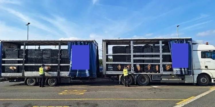 Hrvatski carinici zaustavili kamion sa čak 13 tona duhana: Kazna 127.000 eura, trošarina 1.5 milion eura, oduzeti su kamion i duhan!