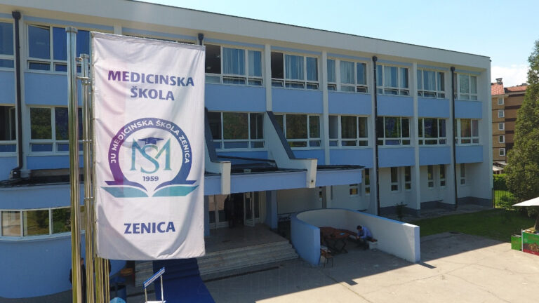 I OVO JE BiH: Medicinska škola Zenica poziva sve sugrađane na humanitarni bazar!