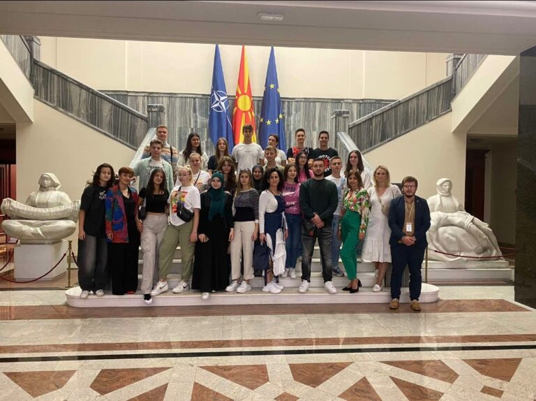 SVIJETLI PRIMJER| Učenici Medicinske škole Zenica kao ambasadori mira u Skopju