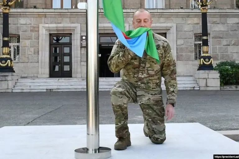 Predsjednik Azerbejdžana podigao državnu zastavu u glavnom gradu Nagorno-Karabaha