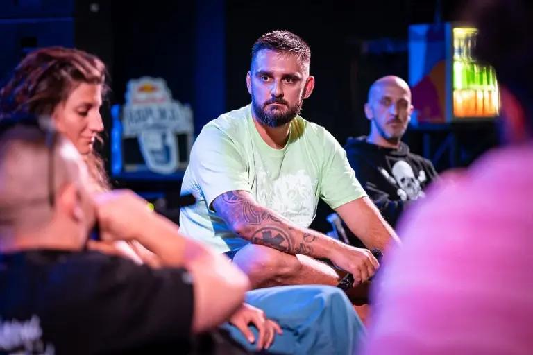 Frenkie, Sajfer i Smoke Mardeljano “sude” finale Red Bull RapLike