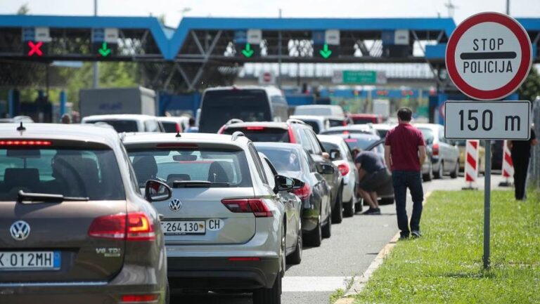 Incident kod granice: Trojica stranaca pretukli oca i sina iz Konavala, zaobilazili kolonu