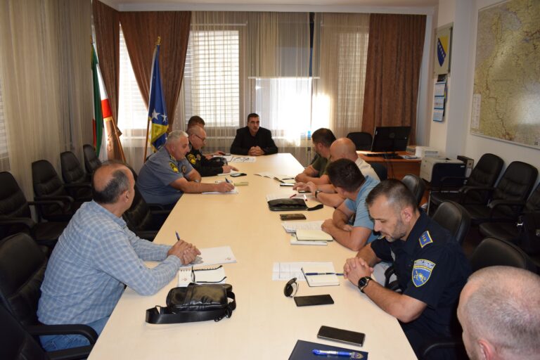U okviru priprema na obezbjeđenju nogometne utakmice između reprezentacija BiH i Portugala u Upravi policije MUP-a ZDK održan sastanak