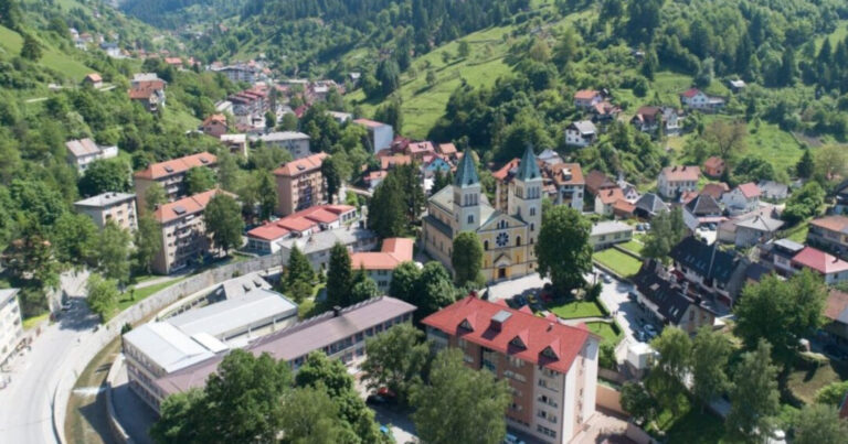 Tužna slika bh. gradića: Zatvaraju se područne škole, upitni i stari zanati