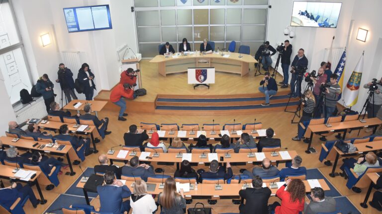 Raspala se trojka u Kantonu Sarajevo?