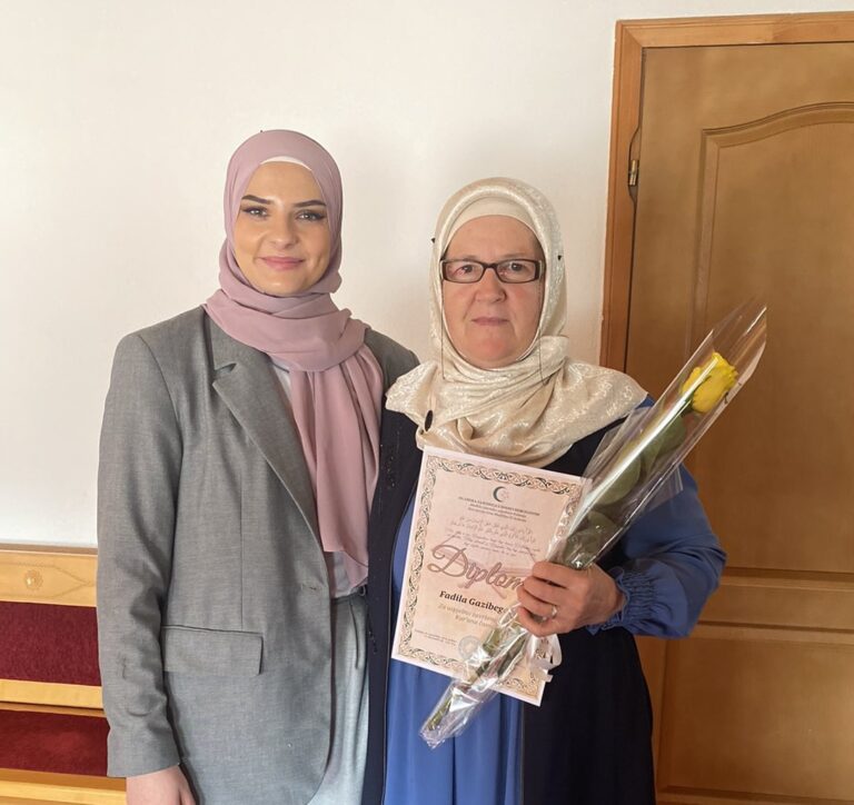 Fadila Gazibegović sa 59 godina za 3 mjeseca savladala sufaru i prije nekoliko dana završila prvu hatmu