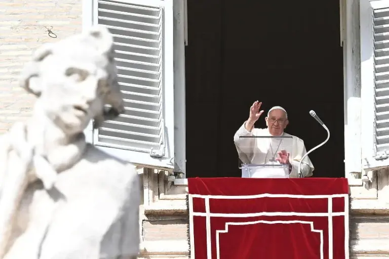 Papa Franjo apeluje na prekid vatre u Gazi: Za ime Boga, prestanite!