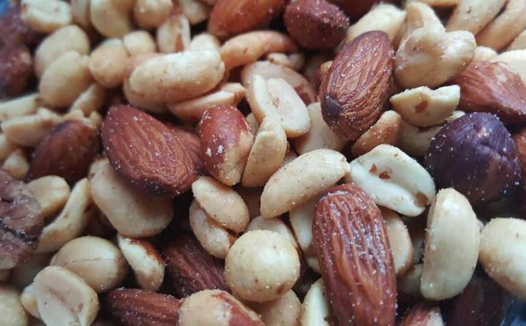 Njemačka institucija upozorava: Jedna od omiljenih grickalica može biti vrlo opasna