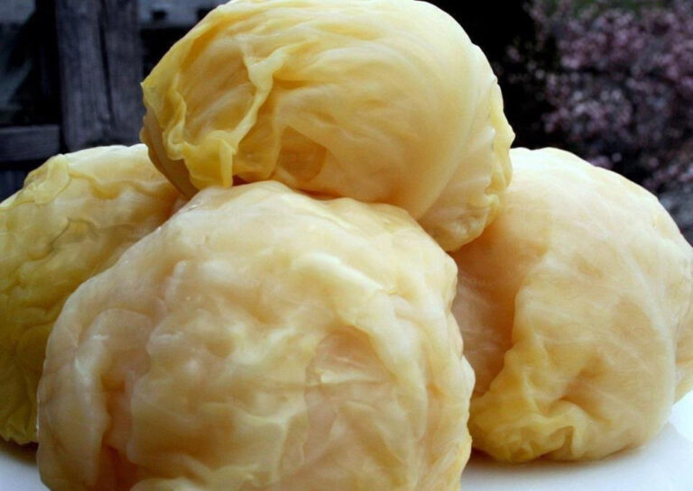 Omiljena zimnica može izazvati i probleme: Evo u kojem slučaju kiseli kupus može biti štetan za vas