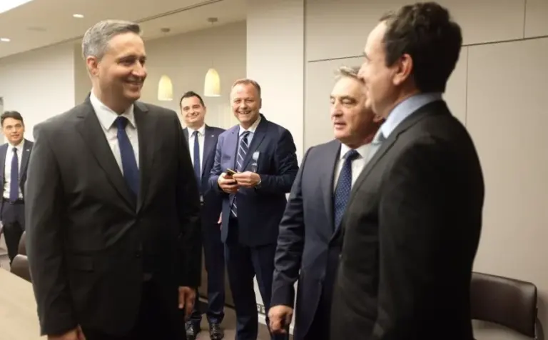 Albin Kurti sa Komšićem i Bećirovićem o realizaciji sporazuma o kretanju sa ličnim kartama