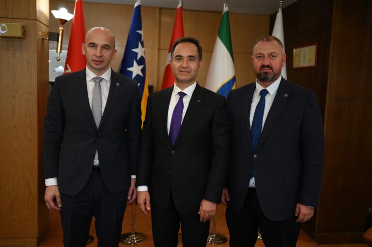 VIDEO: Vlada ZDK i ZiraatBank BH: Malim i srednjim preduzećima kreditna linija od 7,55 miliona KM