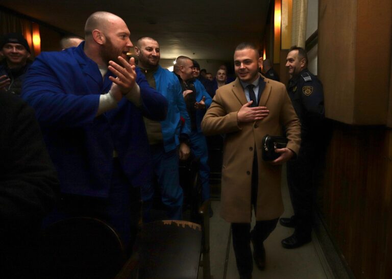 Direktor KPZ Zenica Rusmir Isak na predstavi dočekan gromoglasnim aplauzom