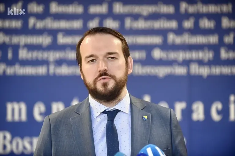 Čavalić: Zabrana rada nedjeljom je trgovinski, naftni i religijski lobi, borit ću se protiv toga