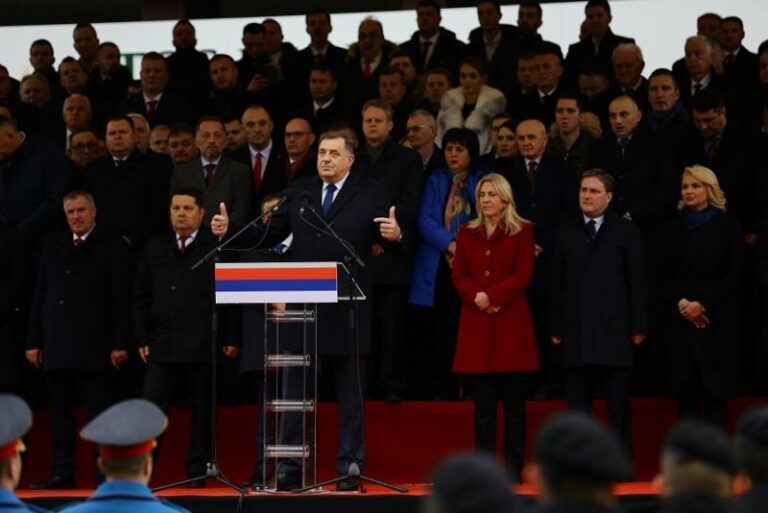 DRON SHOW ZA NEUSTAVNI DAN RS: Za 9. januar izdvojeno rekordnih 1,45 miliona maraka, počele sumnjive nabavke