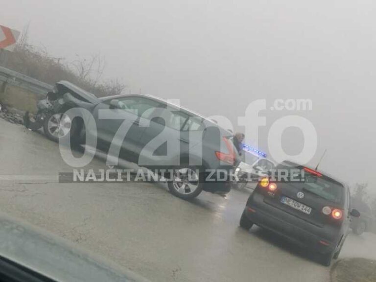 Nesreća u kod Zenice, automobil udario u branik