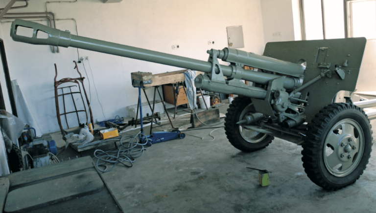 Zagrebački Scout nastavlja sa zapljenom: Iz kasarne Oružanih snaga u Tuzli izuzeto 26 topova i 3,3 miliona metaka!