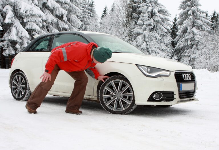 Jednostavni trikovi kojima ćete zaštiti svoj automobil zimi
