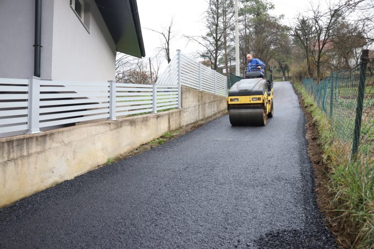 Počelo asfaltiranje i dijela ulice u Crnilama