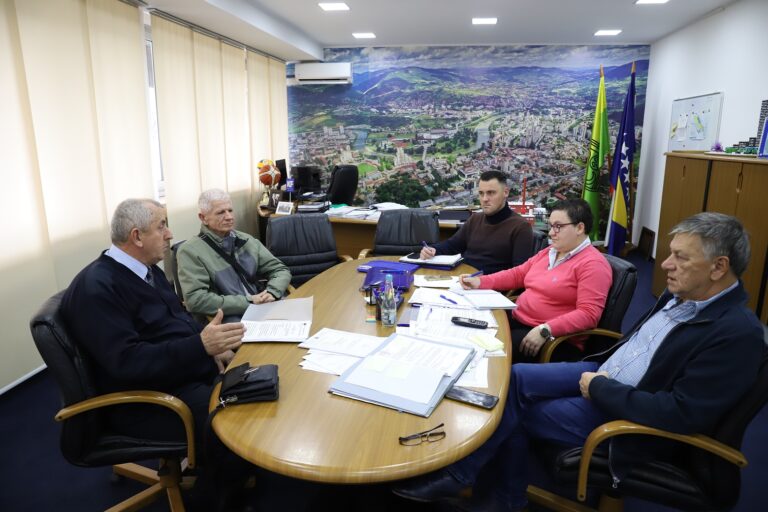 Gradonačelnik Kasumović sa 100.000 KM i ove godine pomogao rad Udruženja penzionera/umirovljenika Grada Zenica