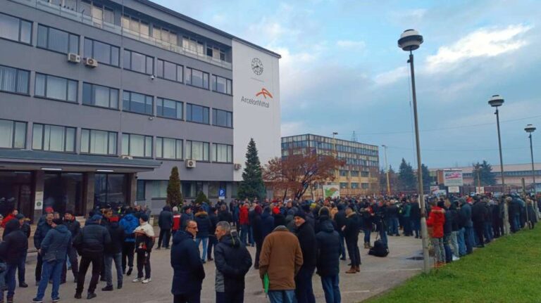 Sindikat organizirao novi protest radnika “ArcelorMittala Zenica”, sutra moguć sastanak u Vladi FBiH