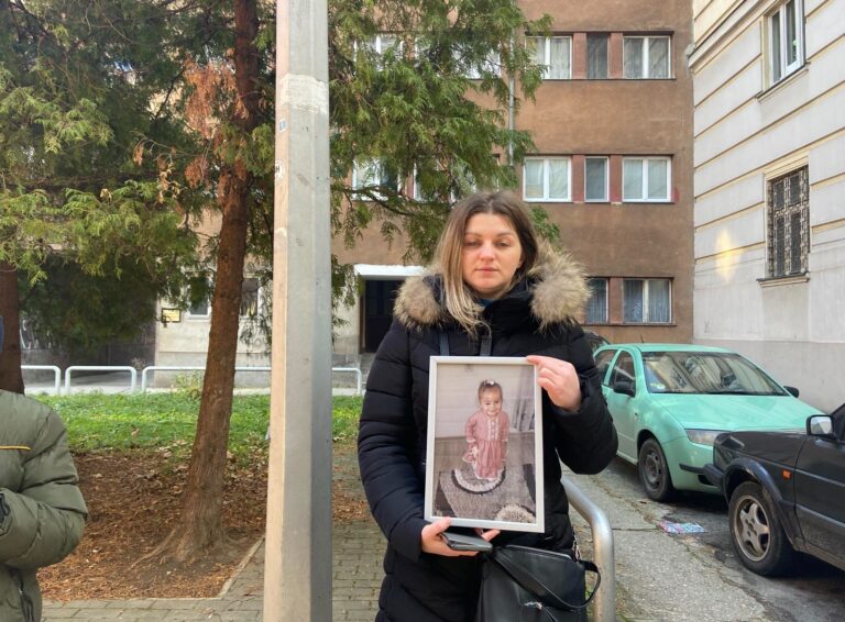 Potresno svjedočenje Amile Gadžun, majke djevojčice Džene: Više puta zaplakala u sudnici