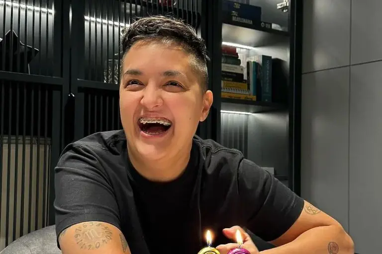 Marija Šerifović sinu otpjevala svoju pjesmu i opet pokupila kritike: To nije za novorođenče