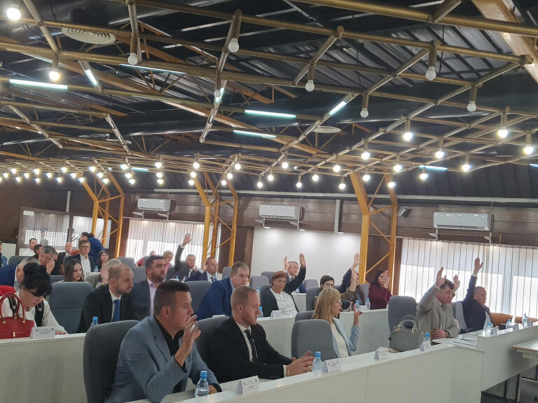 Po preporukama Misije OSCE-a: Elektronska prijava skupa, ali ne i na saobraćajnicama