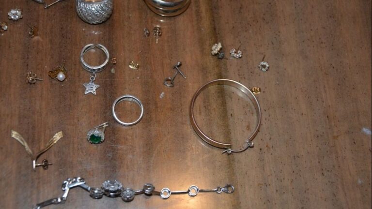 Muškarac ponovo pustošio stanove, ukrao dragocjenosti “teške” 39.100 KM