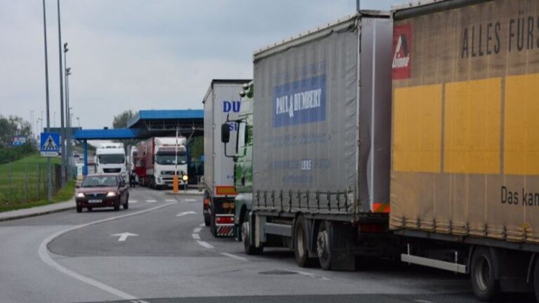 Zbog EU procedura zastoji u teretnom prometu na izlazu iz Srbije