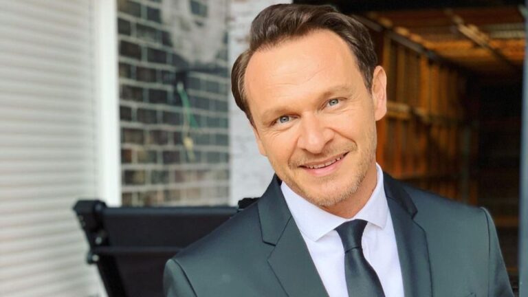 Enis Bešlagić, jedan od najboljih bh. glumaca, slavi 49. rođendan