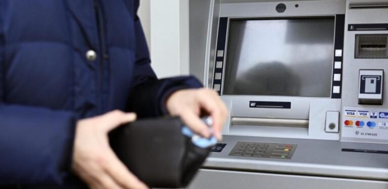 Provjeravate li stanje svog računa na bankomatima? Znate li da se ta usluga naplaćuje?