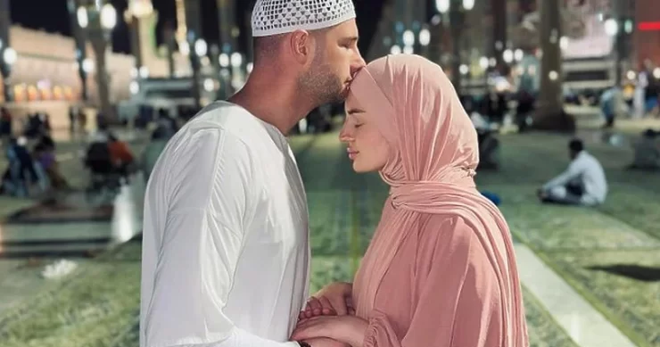 Ters Bosanka i njen suprug godišnjicu braka obilježili u Medini: Samo ljubav u ime Boga je prava