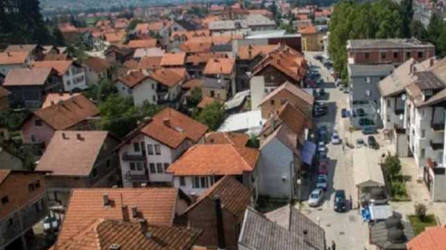 Još jedan grad koji je na “izdisaju” u BiH: Zatvoreni pekara, ćevabdžinica, butik. Neki od njih su bili i simboli grada