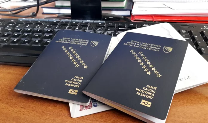 Bosanci sami sebi udaraju lažne pečate u pasoš zbog dužeg boravka u Šengenu!?
