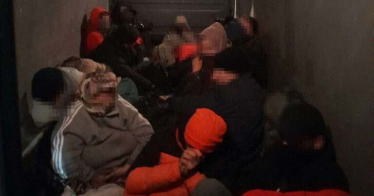 Poljaci u kamionu pokušali prokrijumčariti 20 migranata. Nisu uspjeli izaći iz BiH