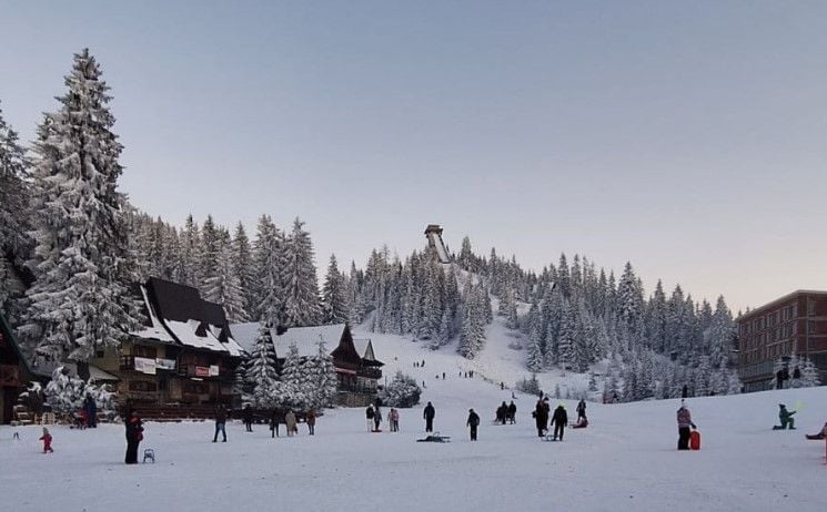 Skijaška sezona u BiH je počela: Ovo su cijene smještaja, hrane i pića na Vlašiću