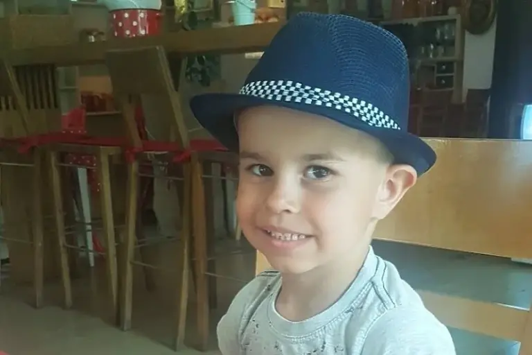 Apel za pomoć šestogodišnjem Dominiku iz Sarajeva, za operaciju potrebno 18.350 eura