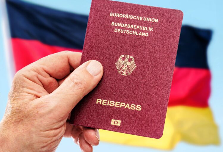 Pripazite ako trebate njemačke dokumente: Uskoro se uvodi značajna promjena