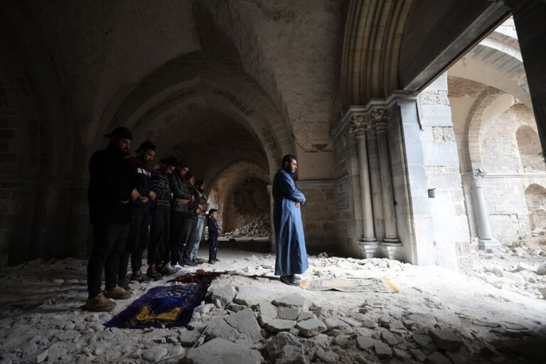 Ezan se čuje iz gotovo uništene džamije u Gazi