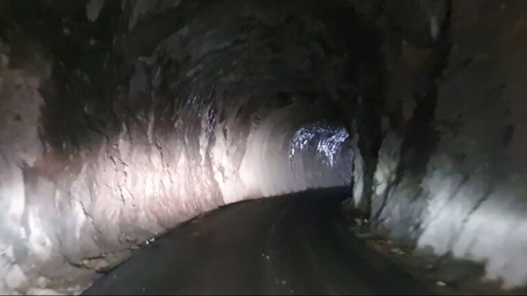 Znate li gdje se nalazi ovaj tunel: Asfaltiran je i ima veze s jednim starim gradom