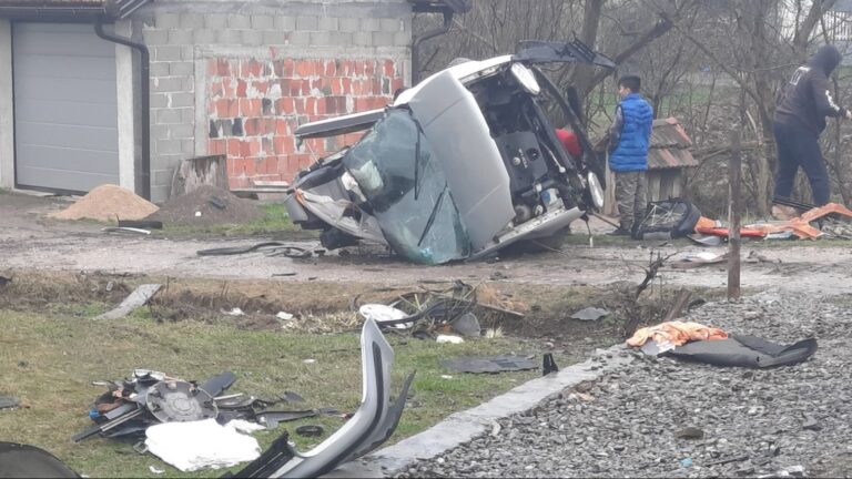 Detalji saobraćajne nesreće u BiH: Poginula ženska osoba