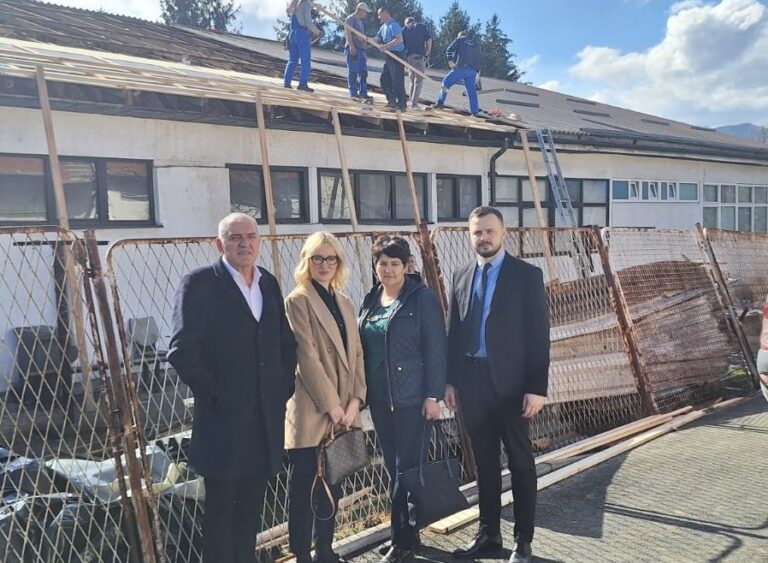 Ministri Šimunović i Salčinović te zastupnik Tadić posjetili Stacionar Doma zdravlja Žepče: Vlada spremna pomoći sanaciju nastalih šteta na objektu