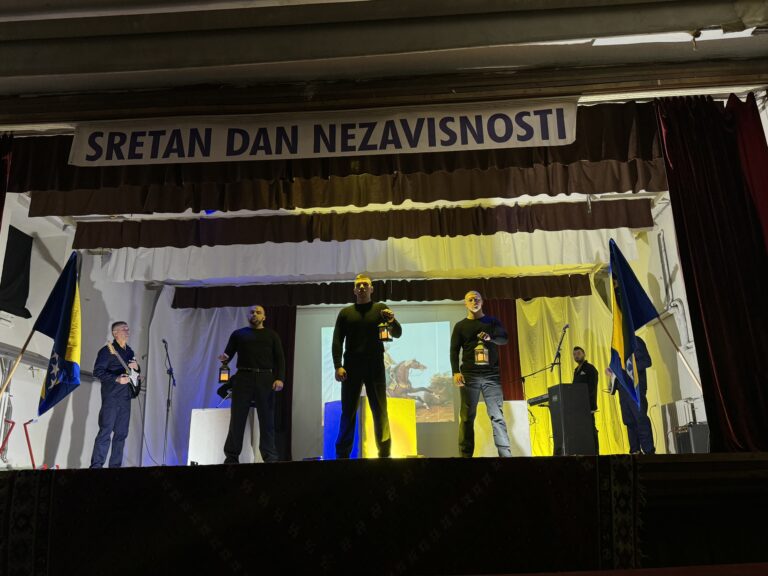 Prigodnim programom osuđenici KPZ Zenica obilježili Dan nezavisnosti BiH (VIDEO)