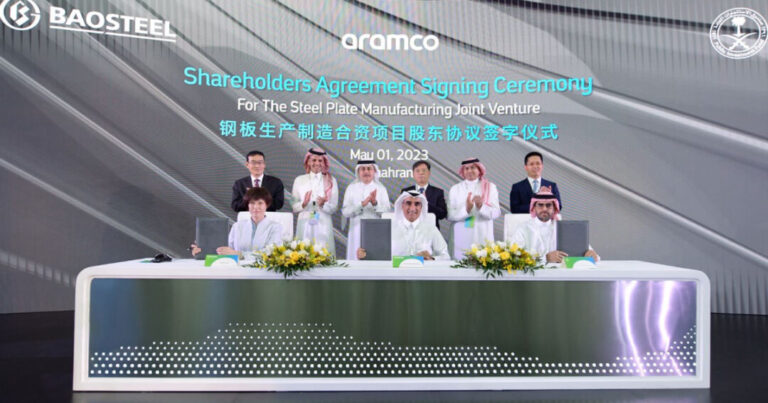 Uhapšeni na skupovima u Rusiji zbog smrti Navaljnog dobili pozive da služe vojsku