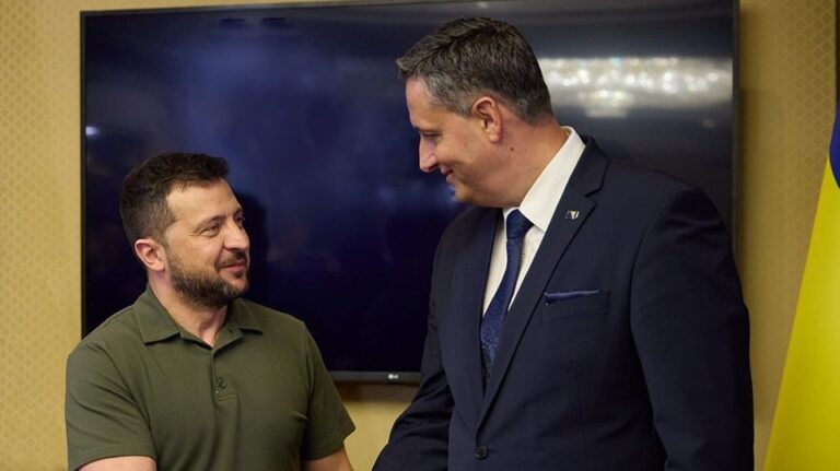 Bećirović o drugoj godišnjici ruske agresije na Ukrajinu: BiH “rame uz rame” sa zemljama slobodnog svijeta u osudi