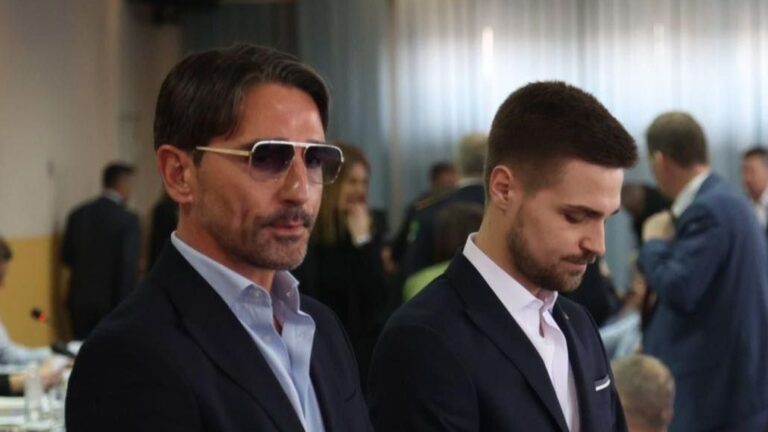 Damir Hodžić, sin rahmetli Amre Kahrimanović: Nisu podnijeli ostavke, još su se došaptavali, kikotali se, mi ne smijemo stati!