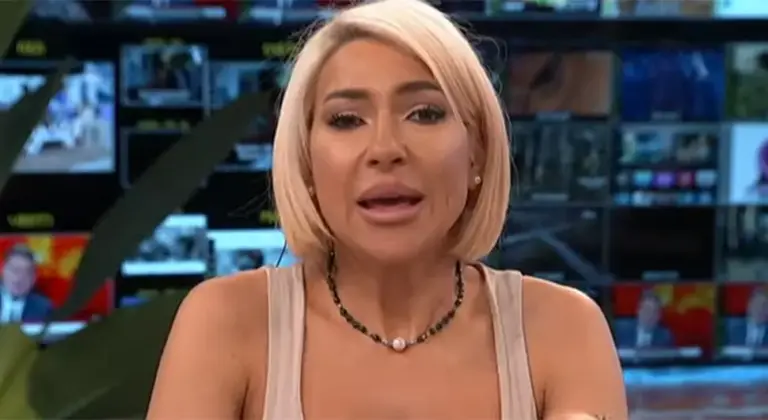 Jovana Jeremić se preznojavala u emisiji pa se počela skidati (VIDEO)