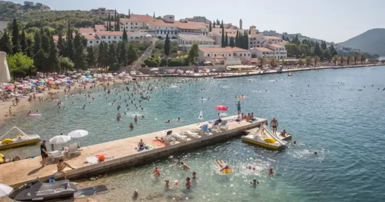 Općina Neum nezakonito prisvojila obalu mora i otoke Veliki i Mali Školj