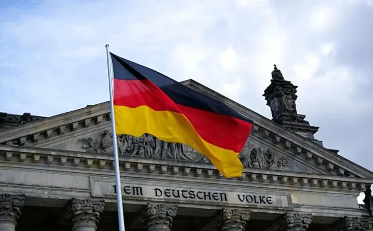 Velika promjena u Njemačkoj od 1. maja: Izmijenjeni strogi propisi o – prezimenu
