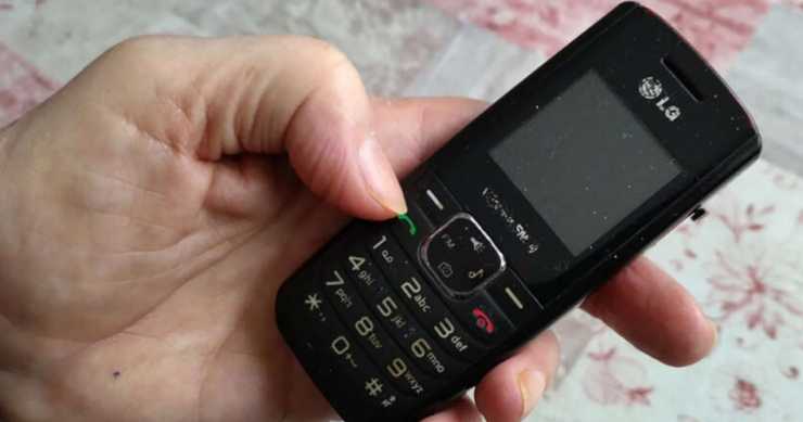 Iako ih je pregazilo vrijeme, nisu izgubili vrijednost: Ako u ladicama imate neki od ovih 8 starih mobilnih telefona, možete da ZARADITE VELIKE PARE